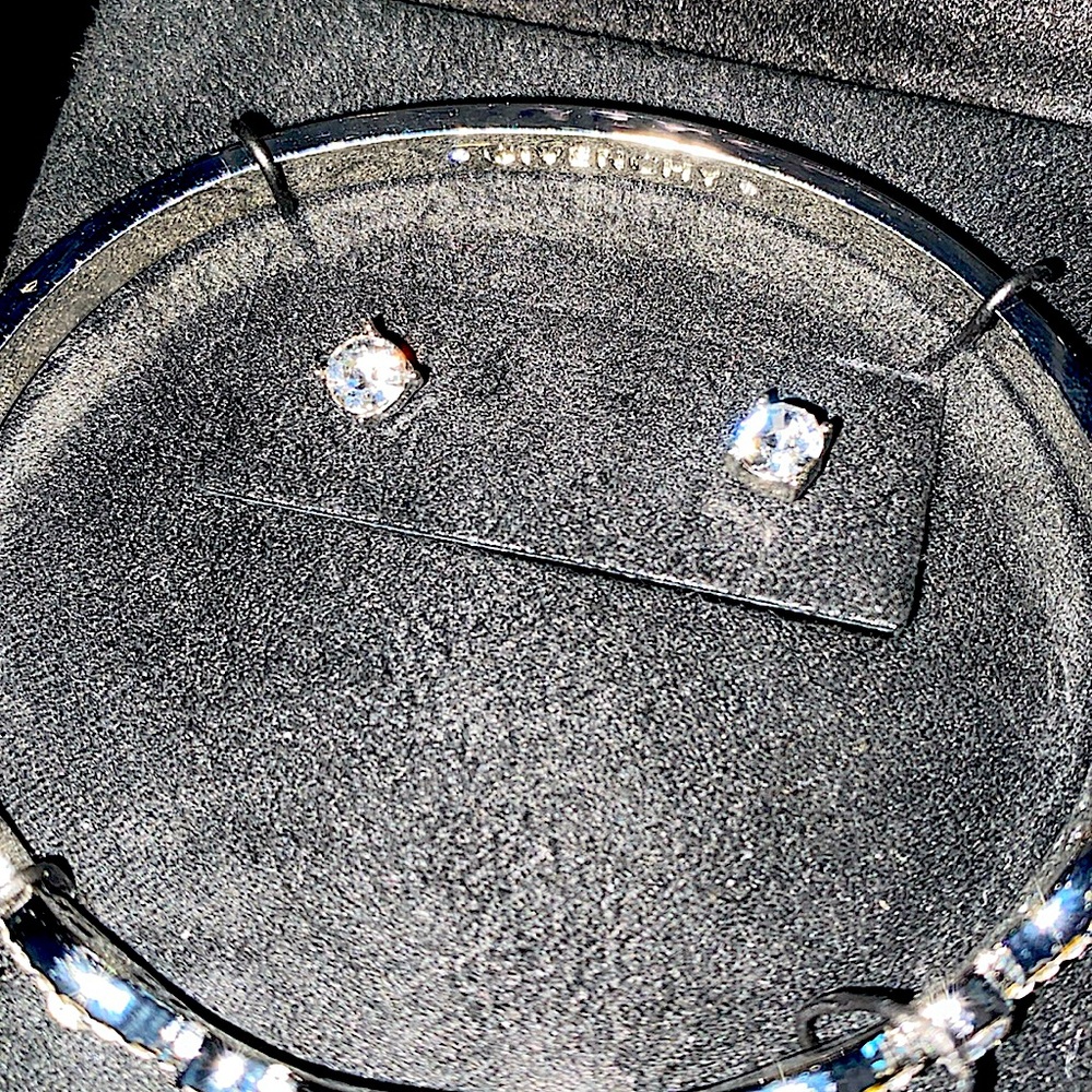 ✨Givenchy- ‘Evil Eye’ Oval cut Bangle Bracelet & Crystal Stud Earrings Set ✨NWT✨ - Picture 11 of 14